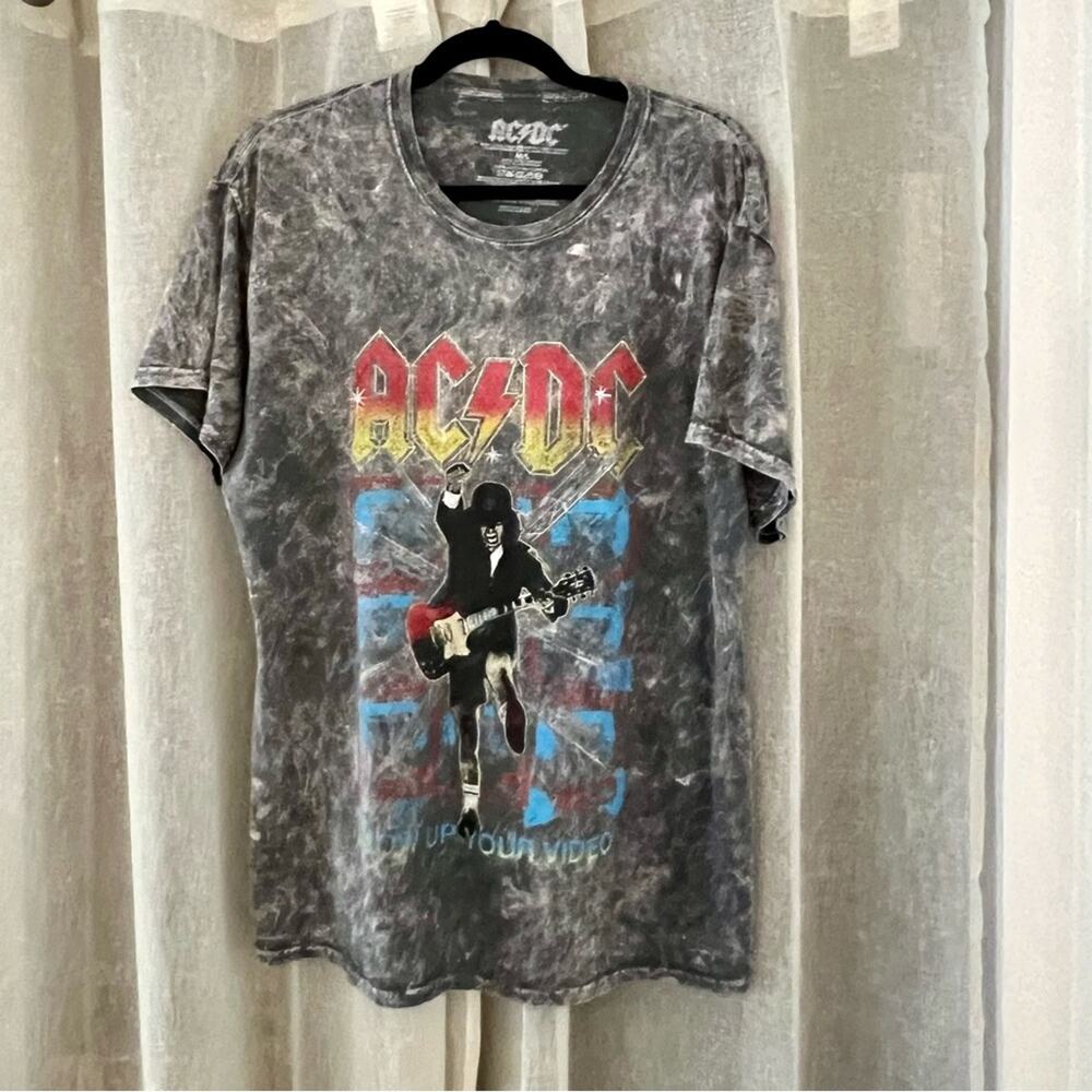 AC/DC Tee - Picture 5 of 9